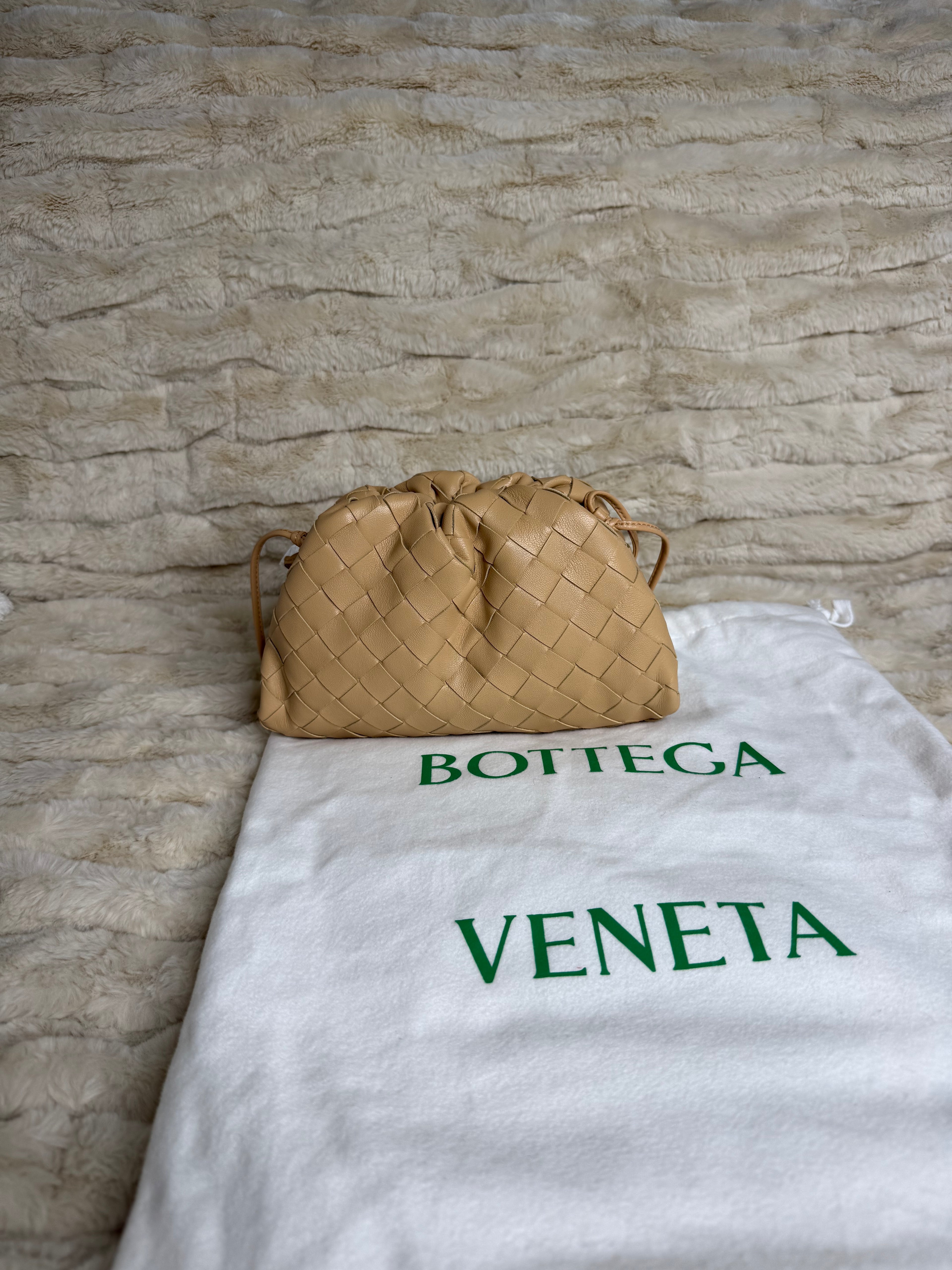 Bottega Veneta Mini Pouch Intrecciato Beige