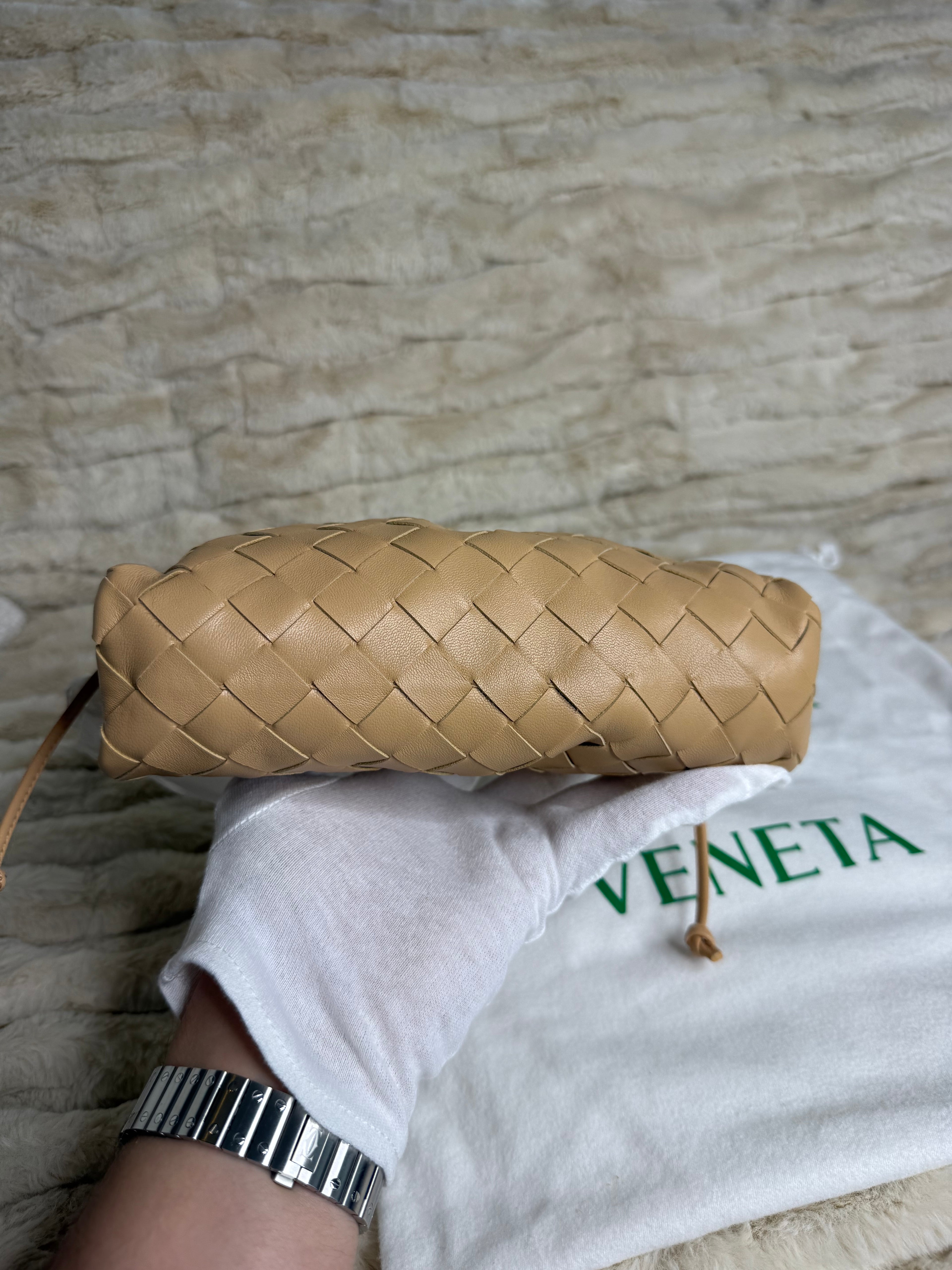 Bottega Veneta Mini Pouch Intrecciato Beige