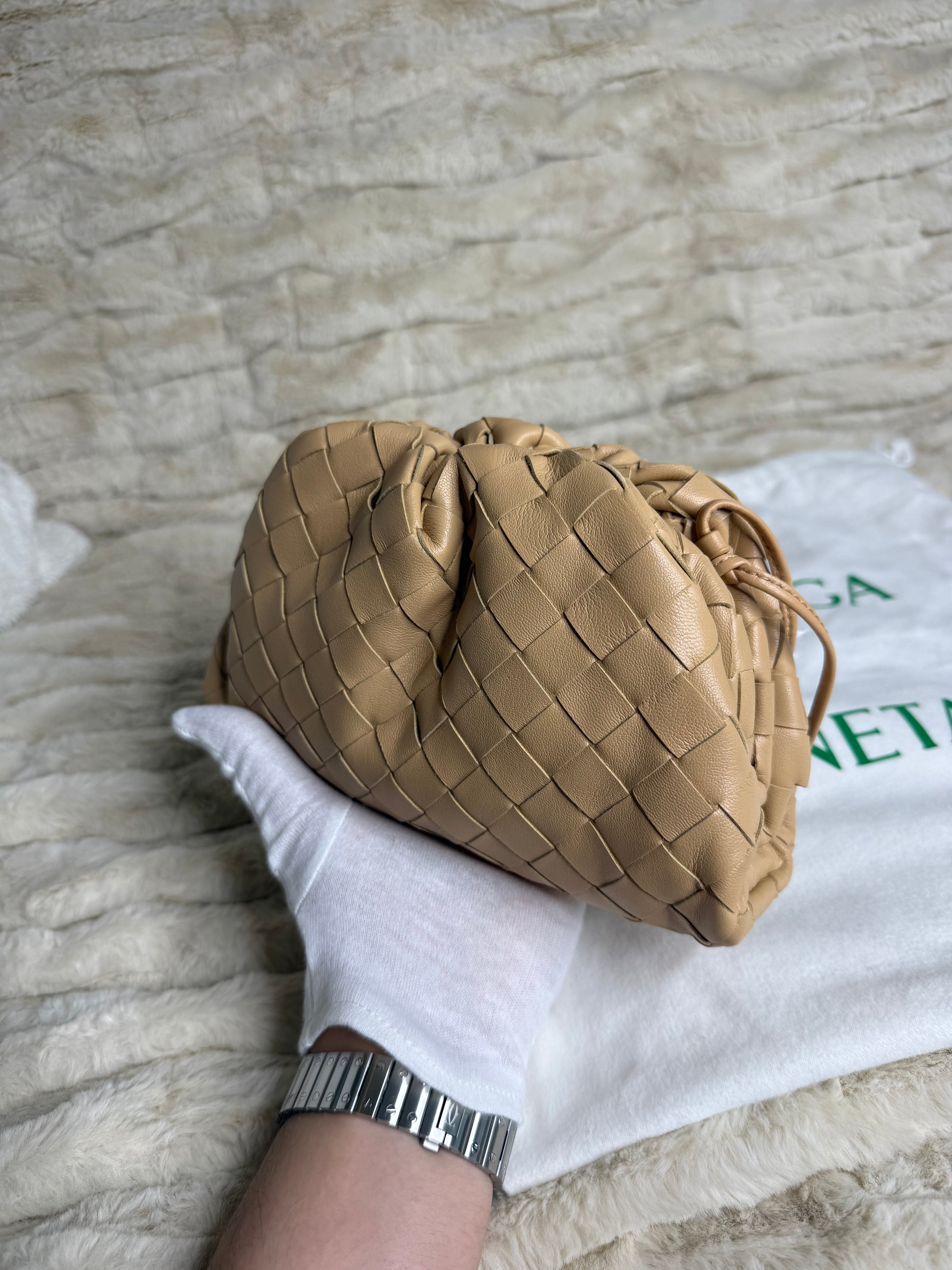 Bottega Veneta Mini Pouch Intrecciato Beige