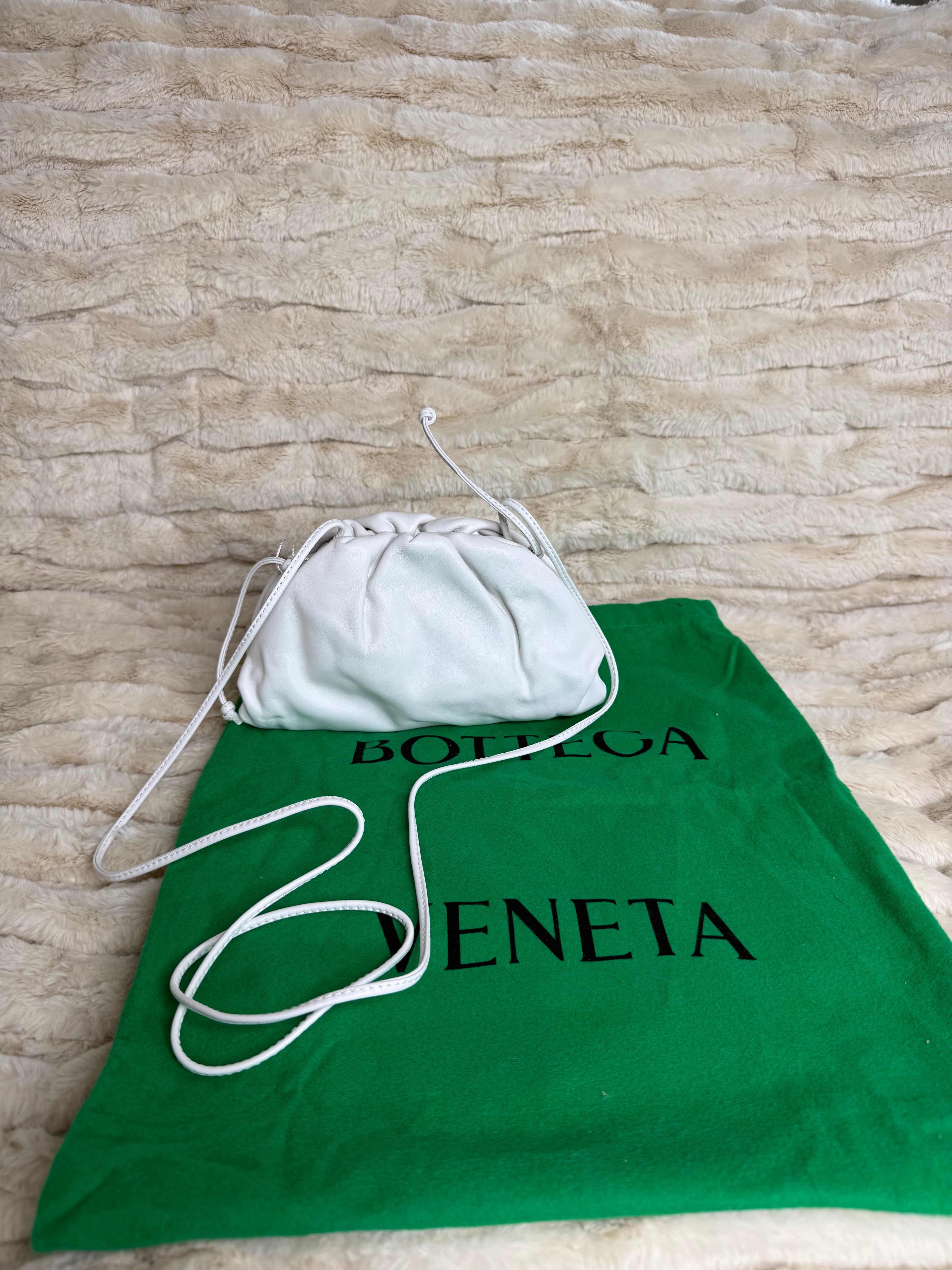 Bottega Veneta Mini Pouch Blanc