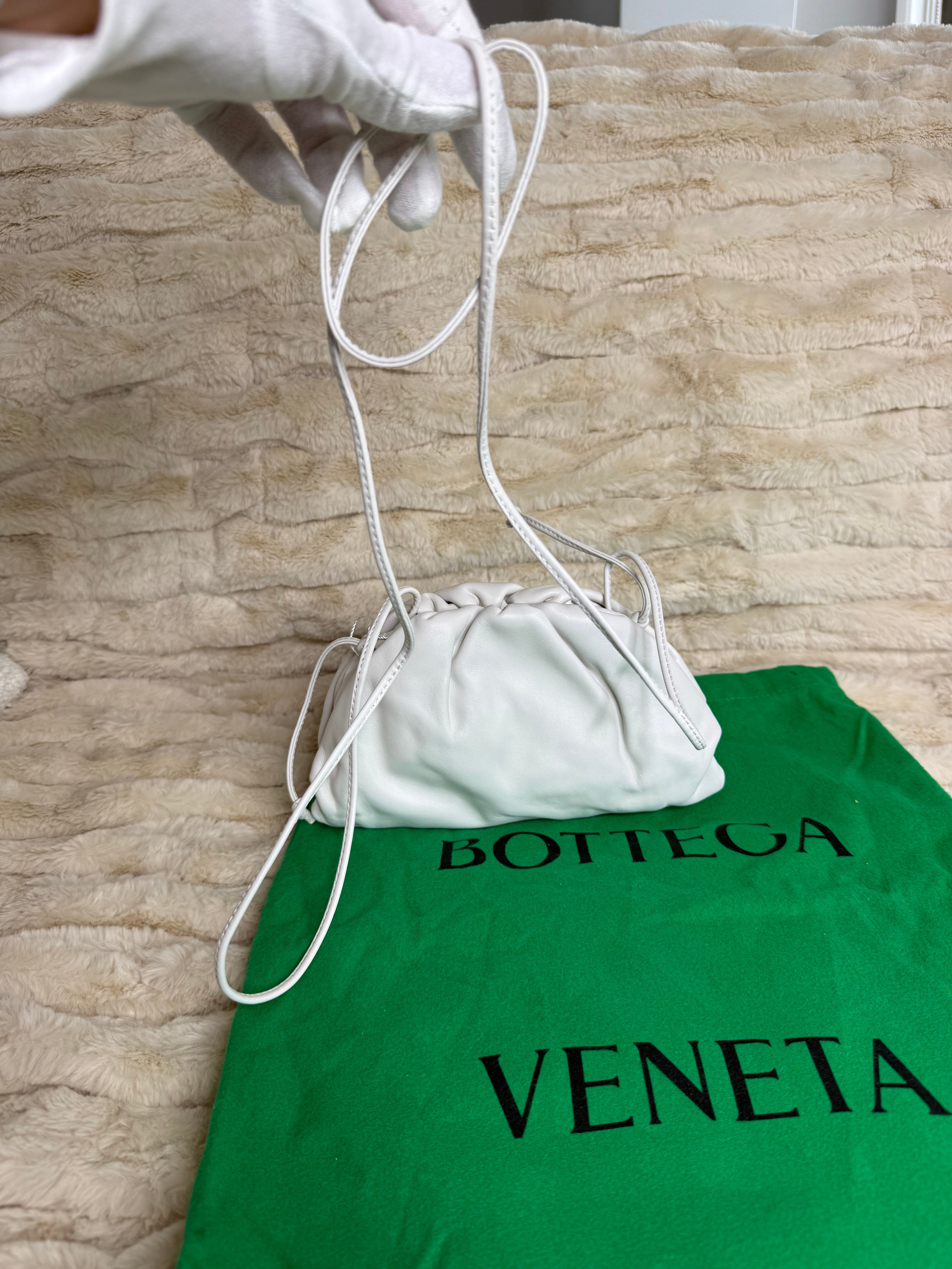 Bottega Veneta Mini Pouch Blanc