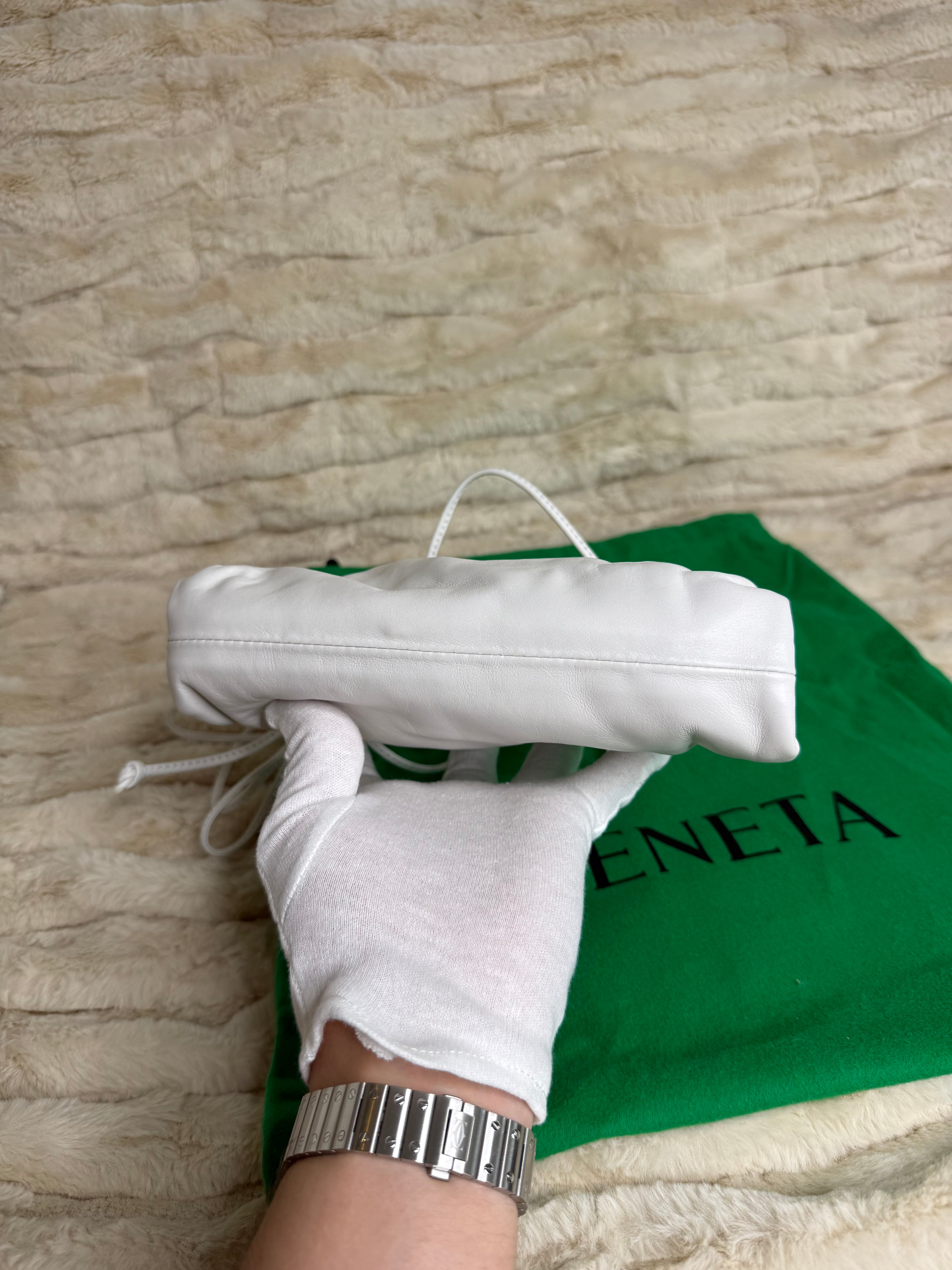 Bottega Veneta Mini Pouch Blanc