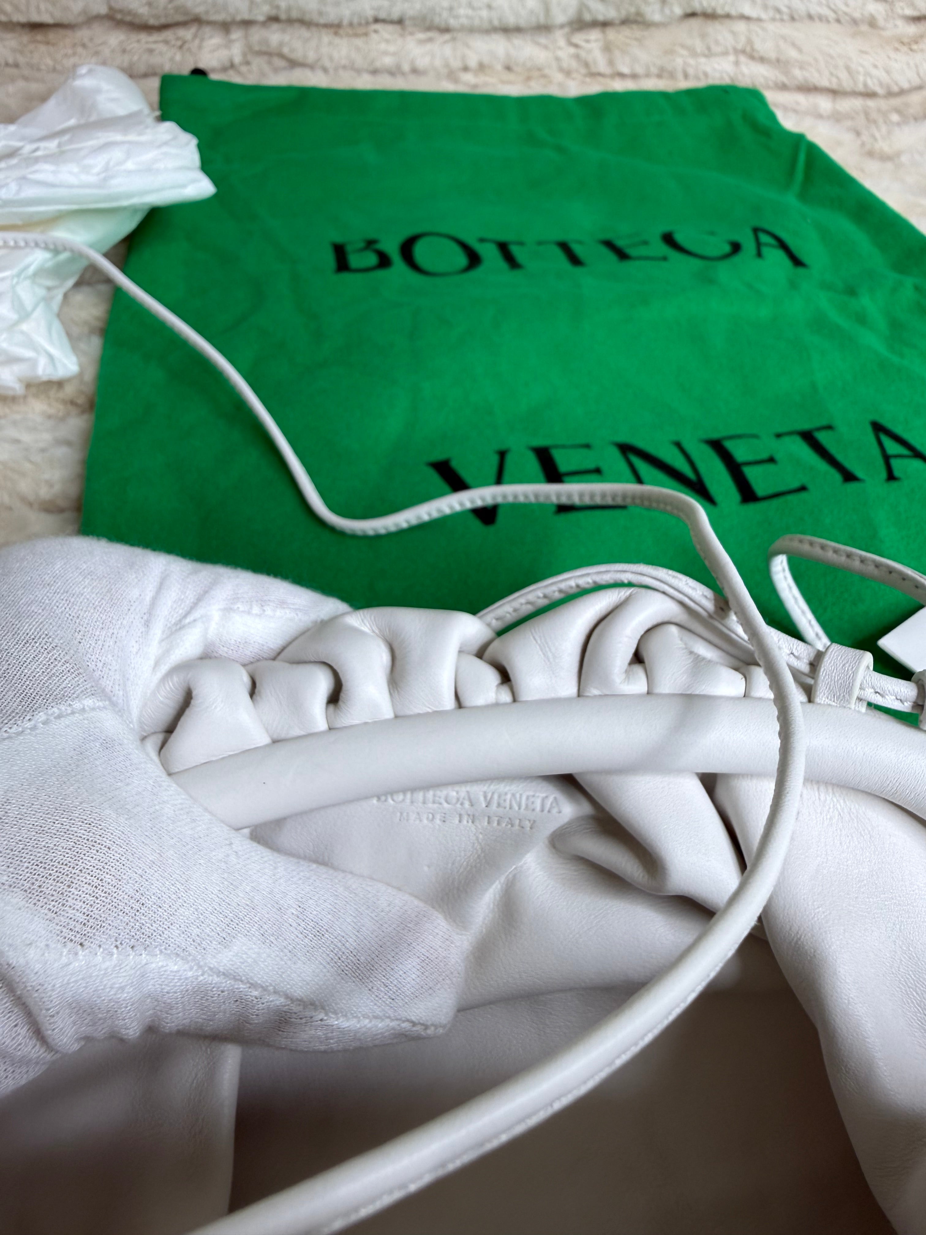 Bottega Veneta Mini Pouch Blanc