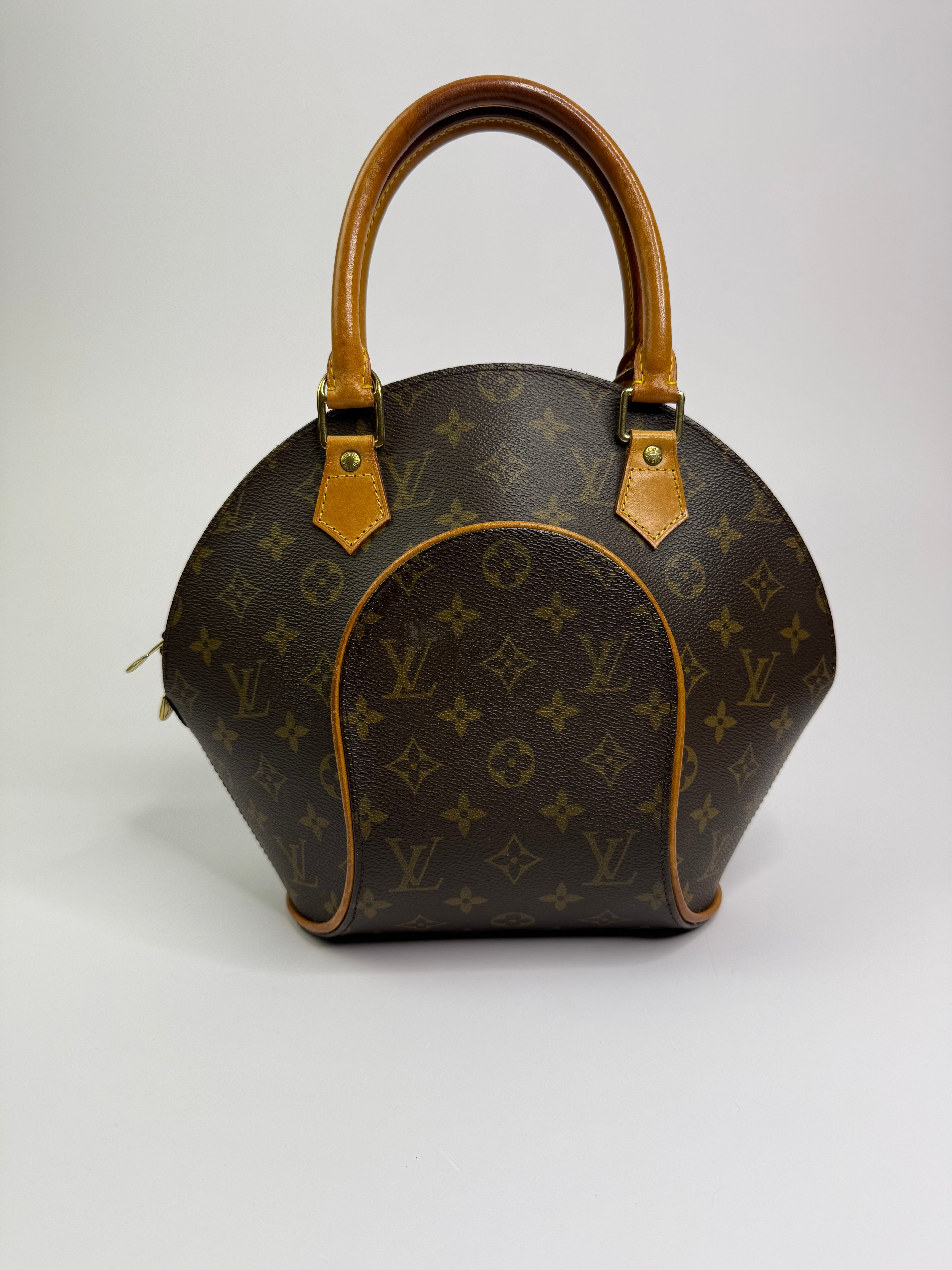 Louis Vuitton – Ellipse MM